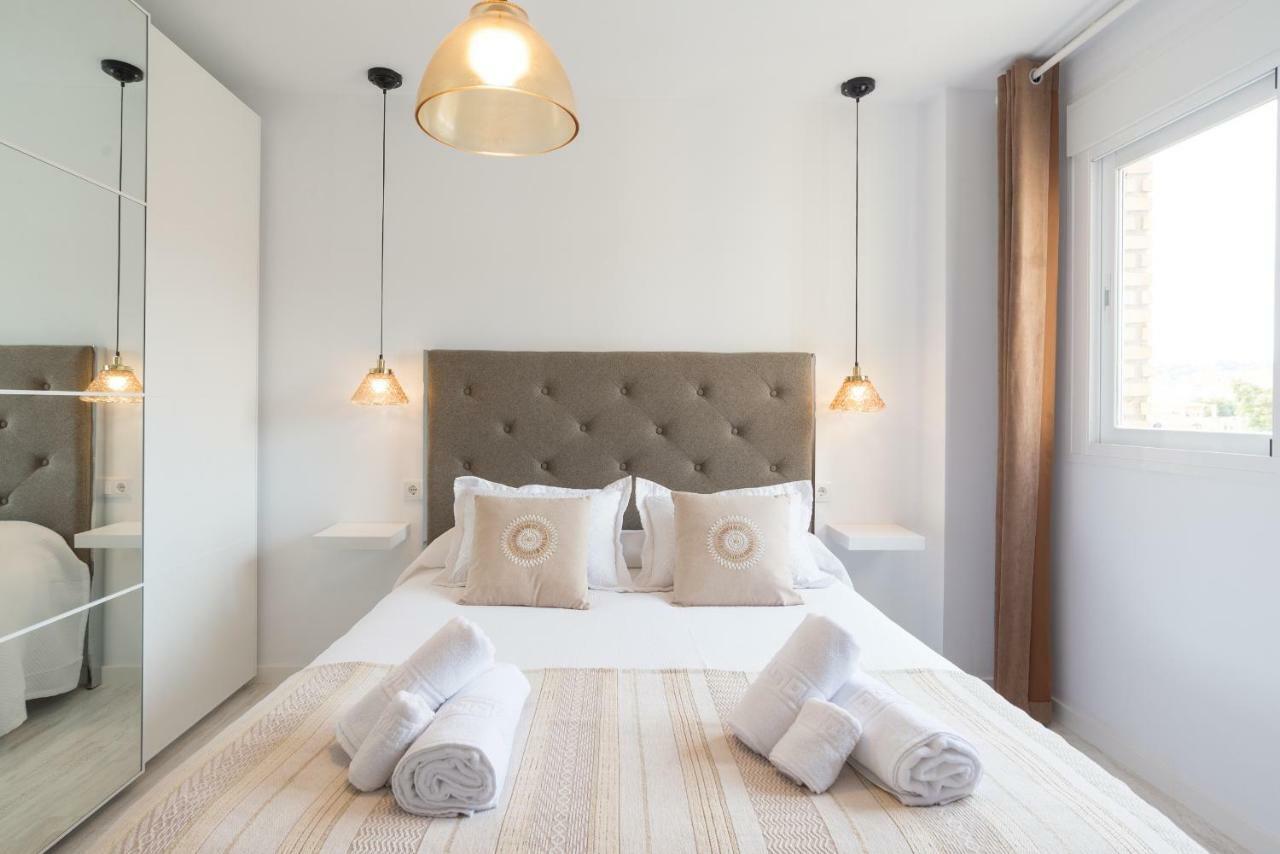 Stunning Spacious City Apartment With Free Parking Μάλαγα Εξωτερικό φωτογραφία