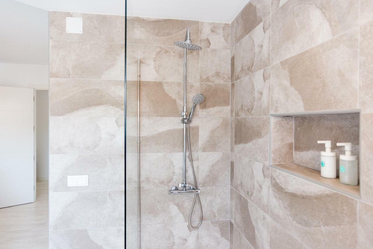 Stunning Spacious City Apartment With Free Parking Μάλαγα Εξωτερικό φωτογραφία