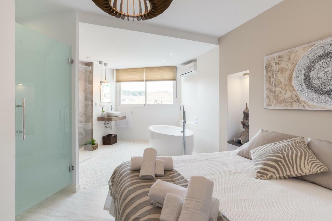 Stunning Spacious City Apartment With Free Parking Μάλαγα Εξωτερικό φωτογραφία