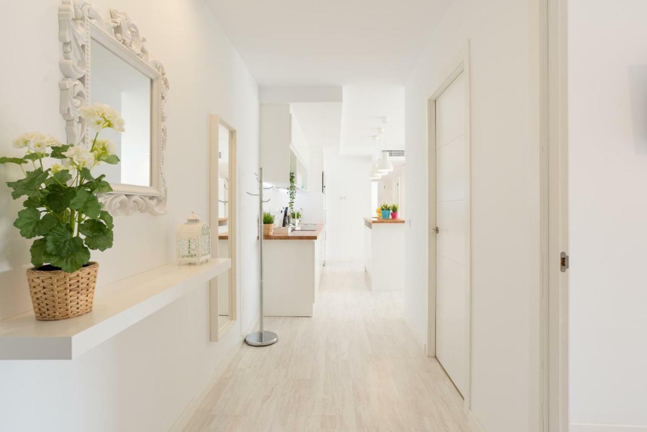 Stunning Spacious City Apartment With Free Parking Μάλαγα Εξωτερικό φωτογραφία