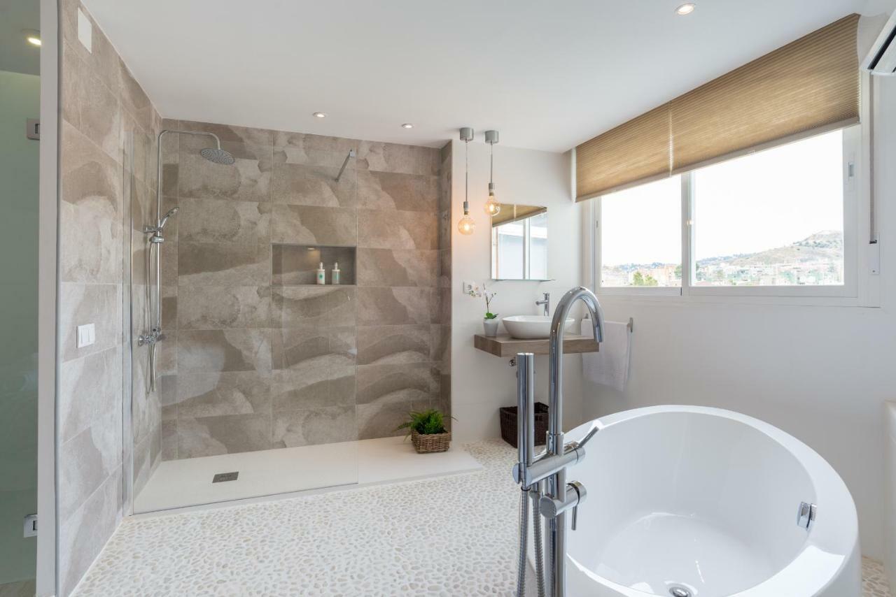 Stunning Spacious City Apartment With Free Parking Μάλαγα Εξωτερικό φωτογραφία