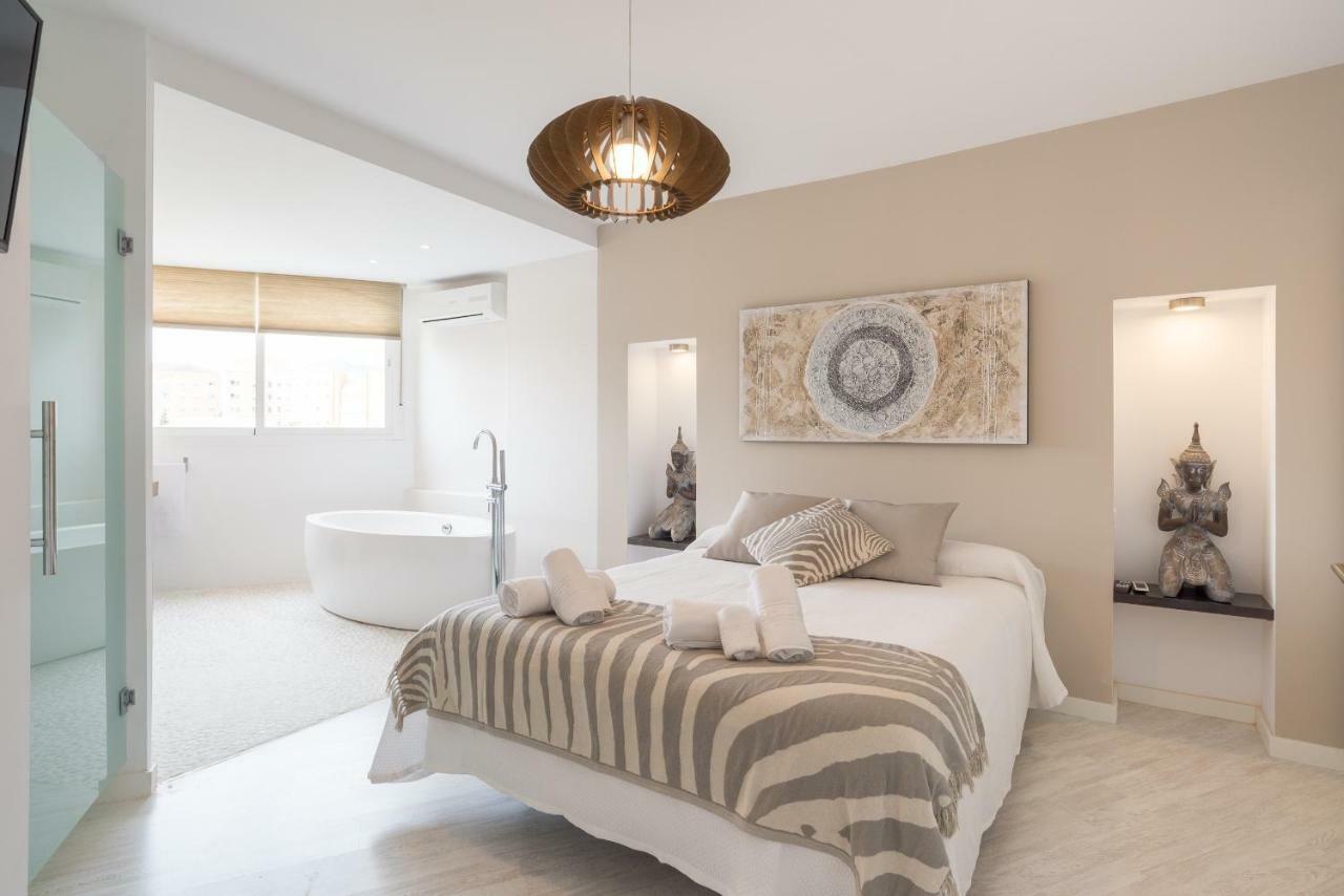 Stunning Spacious City Apartment With Free Parking Μάλαγα Εξωτερικό φωτογραφία